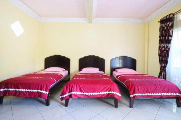 Aquarius Orange Hotel Puncak Exterior photo